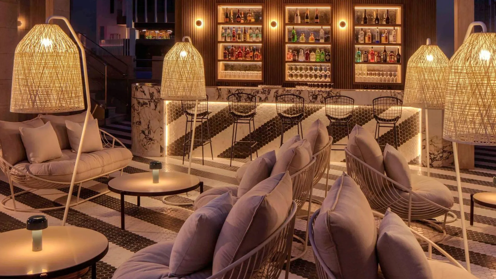 Hyde Hotel Dubai 5*,